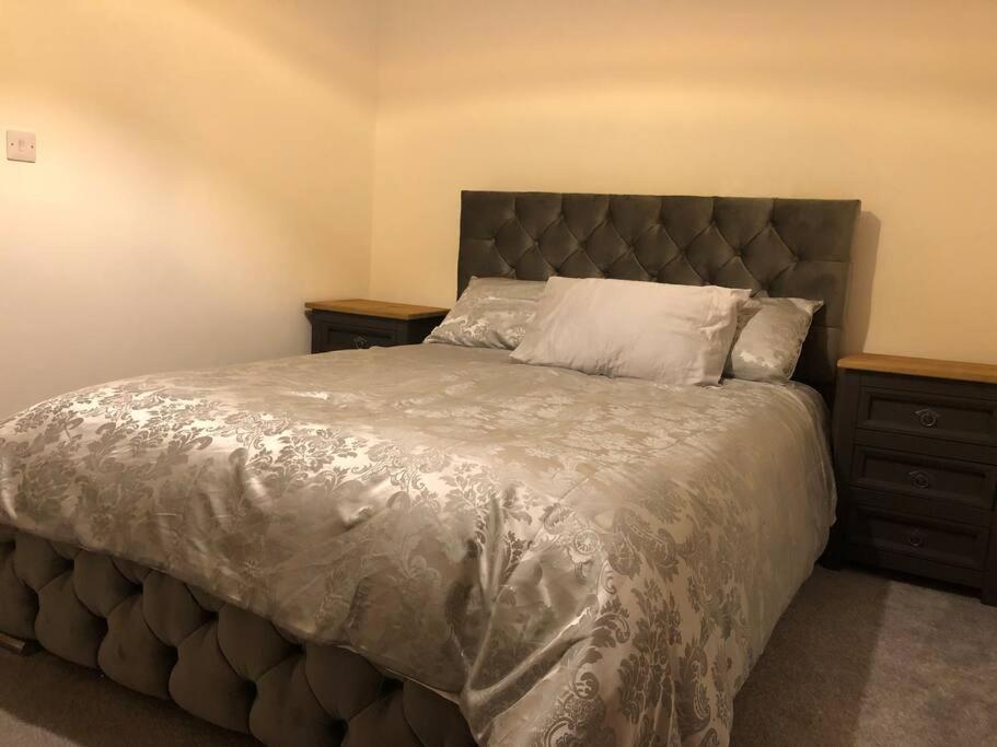 The Villas, Newly Refurbished Modern Home - Free Parking, Prime, Netflix Μπάκινγχαμ Εξωτερικό φωτογραφία