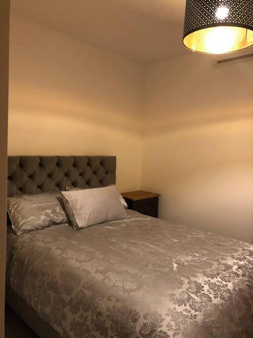 The Villas, Newly Refurbished Modern Home - Free Parking, Prime, Netflix Μπάκινγχαμ Εξωτερικό φωτογραφία